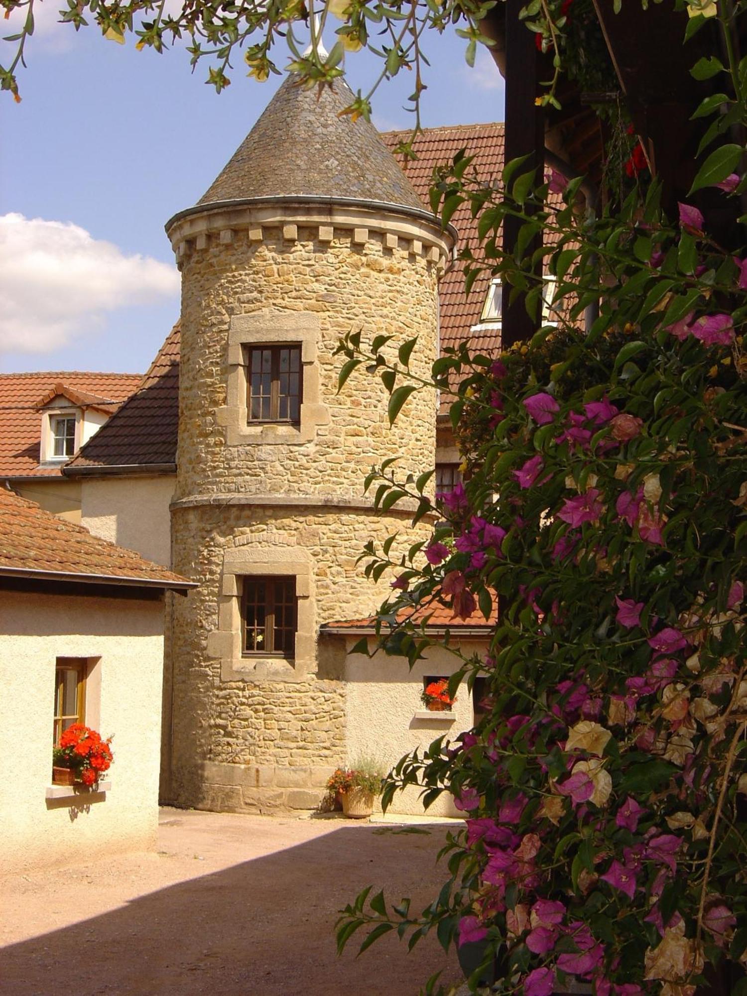 Hotel Logis Des Trois Maures Couches Zewnętrze zdjęcie