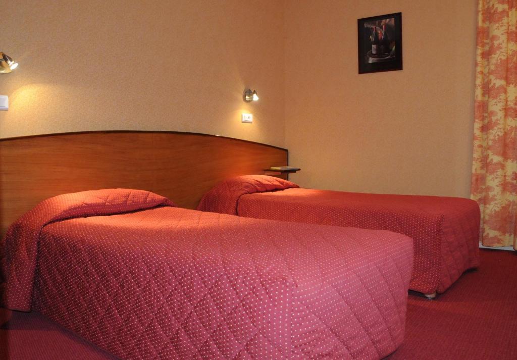 Hotel Logis Des Trois Maures Couches Pokój zdjęcie