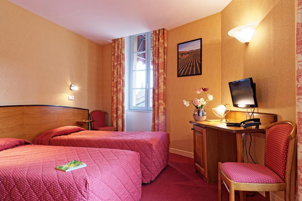 Hotel Logis Des Trois Maures Couches Zewnętrze zdjęcie