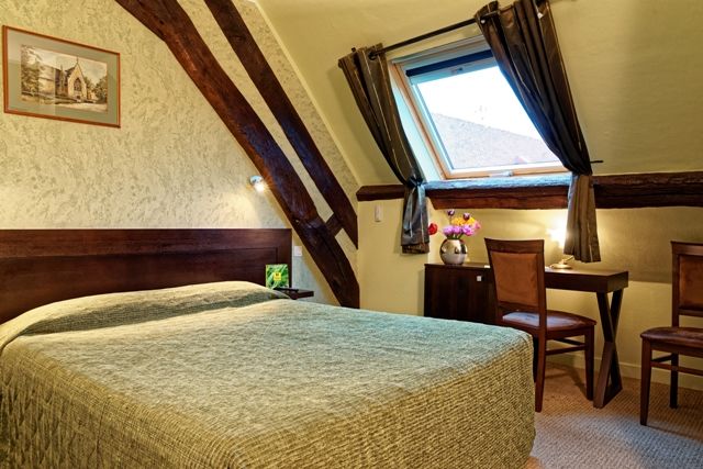 Hotel Logis Des Trois Maures Couches Zewnętrze zdjęcie